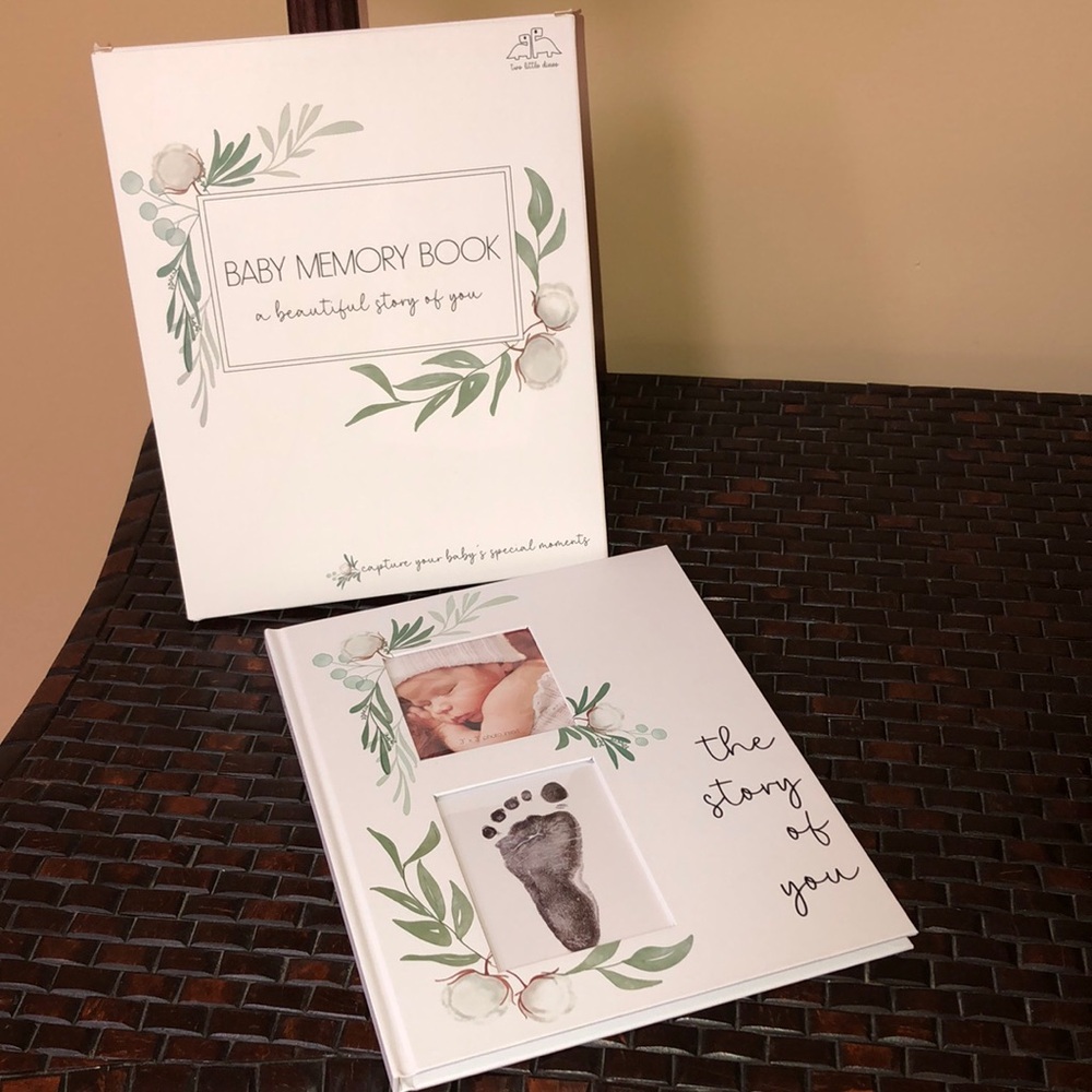Baby Memory Book to capture your baby’s special moments and milestones. NIB